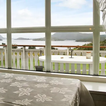 Five-bedroom Holiday In Masfjordnes Tatil Evi Masfjorden