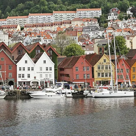 Five-bedroom Holiday In Masfjordnes *