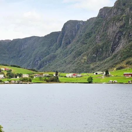 Five-bedroom Holiday In Masfjordnes Tatil Evi *